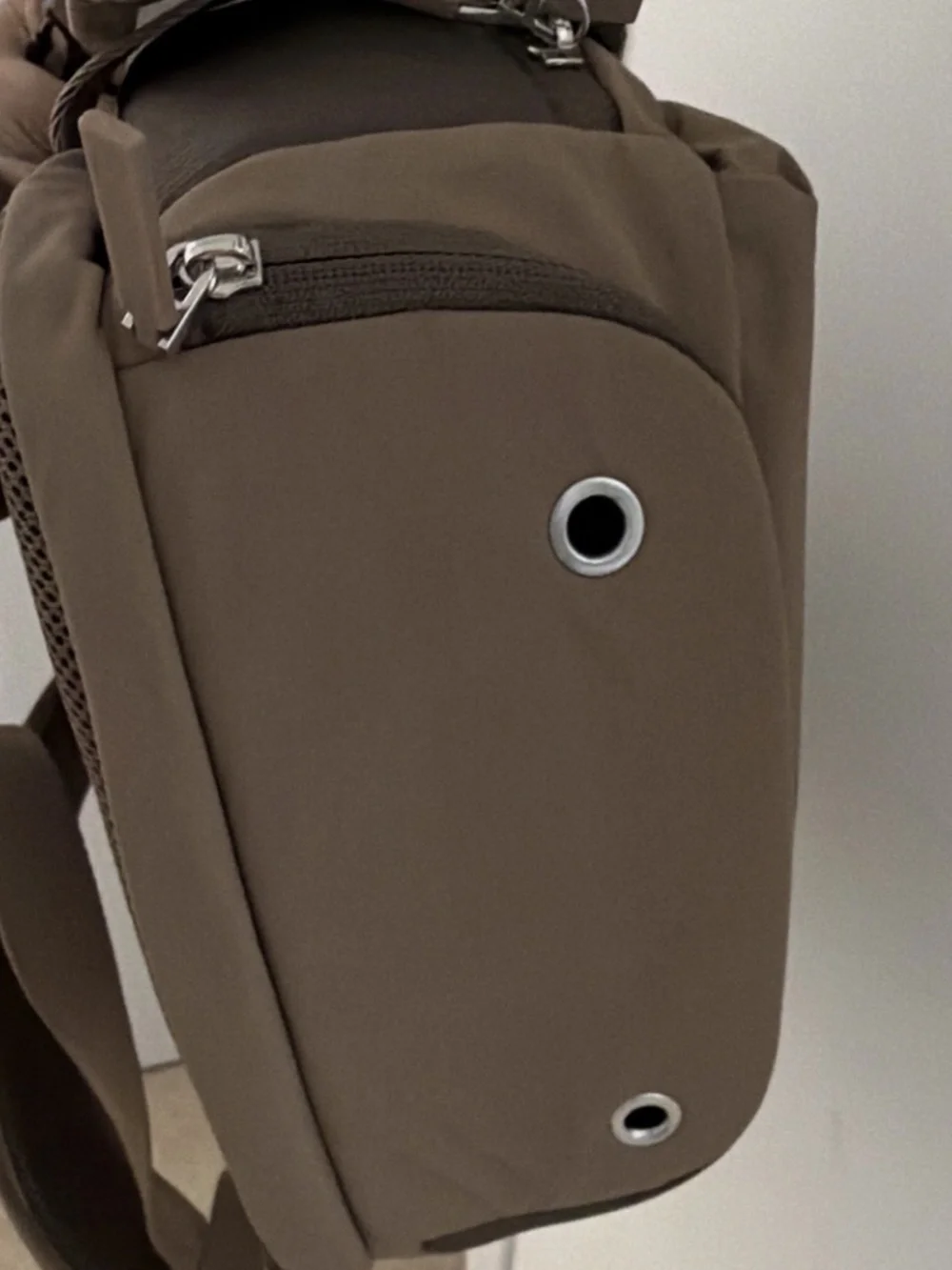 Case Logic Brown Camera Backpack w/ Adjustable Fit & Accessory Compartments F fa